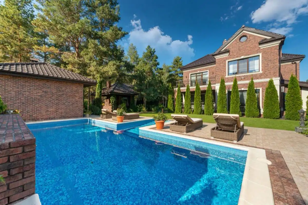 Weekly Pool Cleaning & Maintenance in Corpus Christi, TX